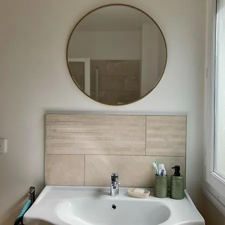 Hébergement de vacances Maison familiale avec jardin - 5 chambres Caen